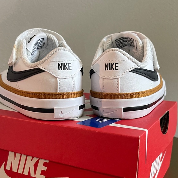 EUC Nike Toddler/Kids 8c White Sneakers with Black Swoosh and Tan Accent - Picture 3 of 6